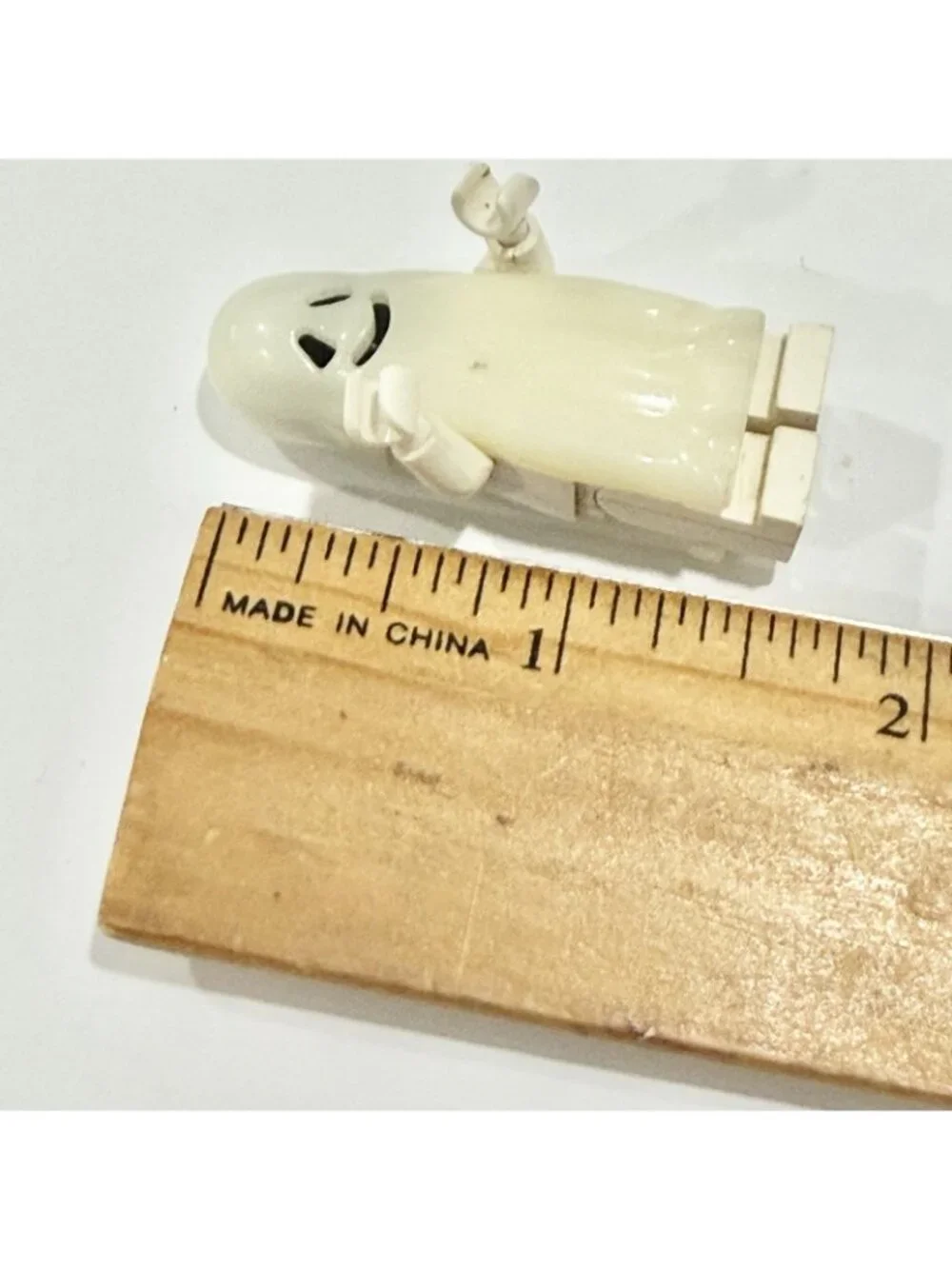 LEGO Minifigure Ghost Castle Gen002, Vintage Glow-in-the-Dark, Complete w/ Body